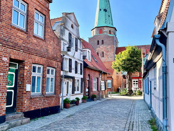 24-06-23 19-09-03 9818